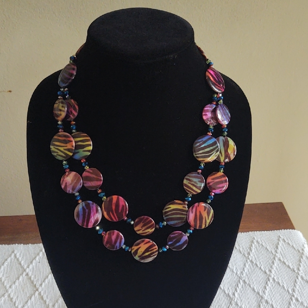 Multicolor Striped Necklace Set - image 4